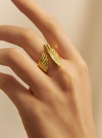 Gold Angel Wings Adjustable Ring