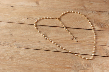10 Reasons Why You Should Pray The Rosary