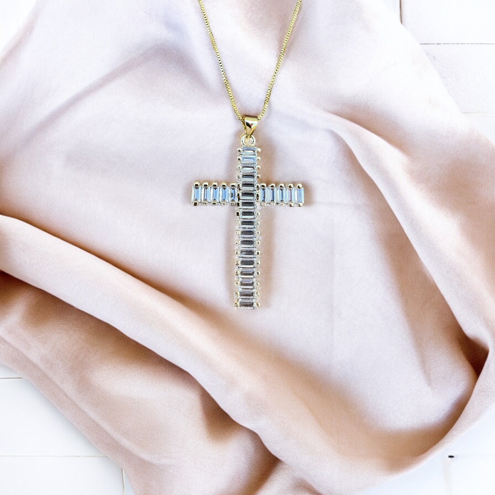 Crystal Cross Pendant Necklace (Waterproof)