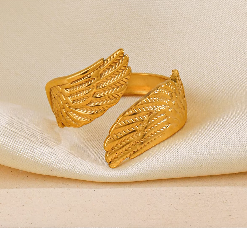 Gold Angel Wings Adjustable Ring